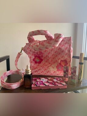 Estee Lauder Limited Edition Set